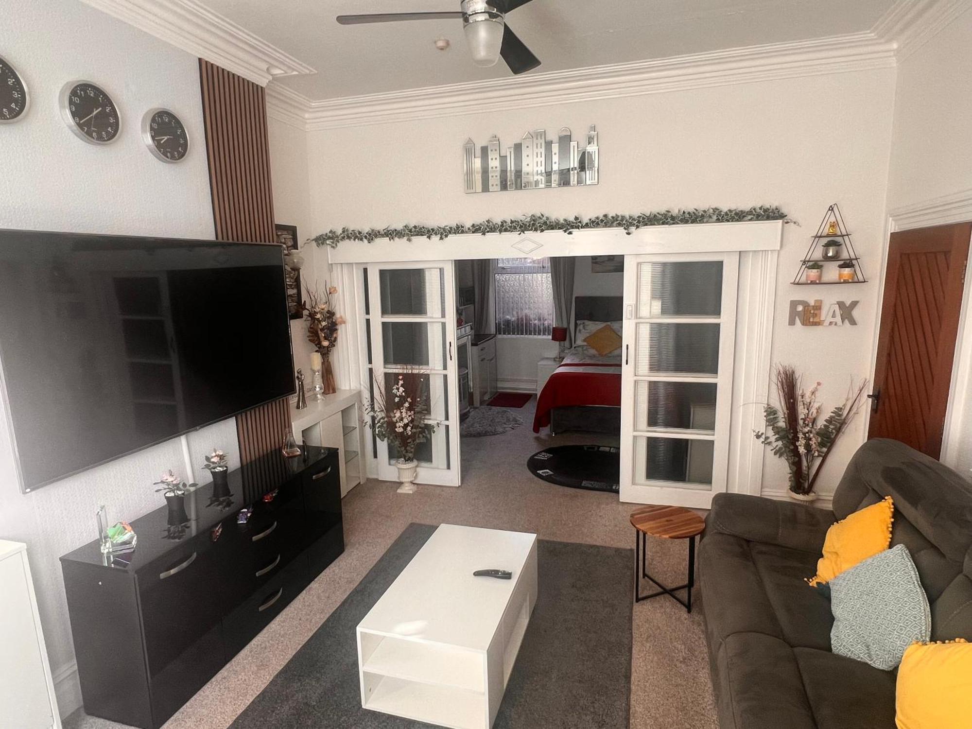 Victoria House - Self Catering Quiet Guesthouse - Adult Singles And Couples Only Blackpool Zewnętrze zdjęcie